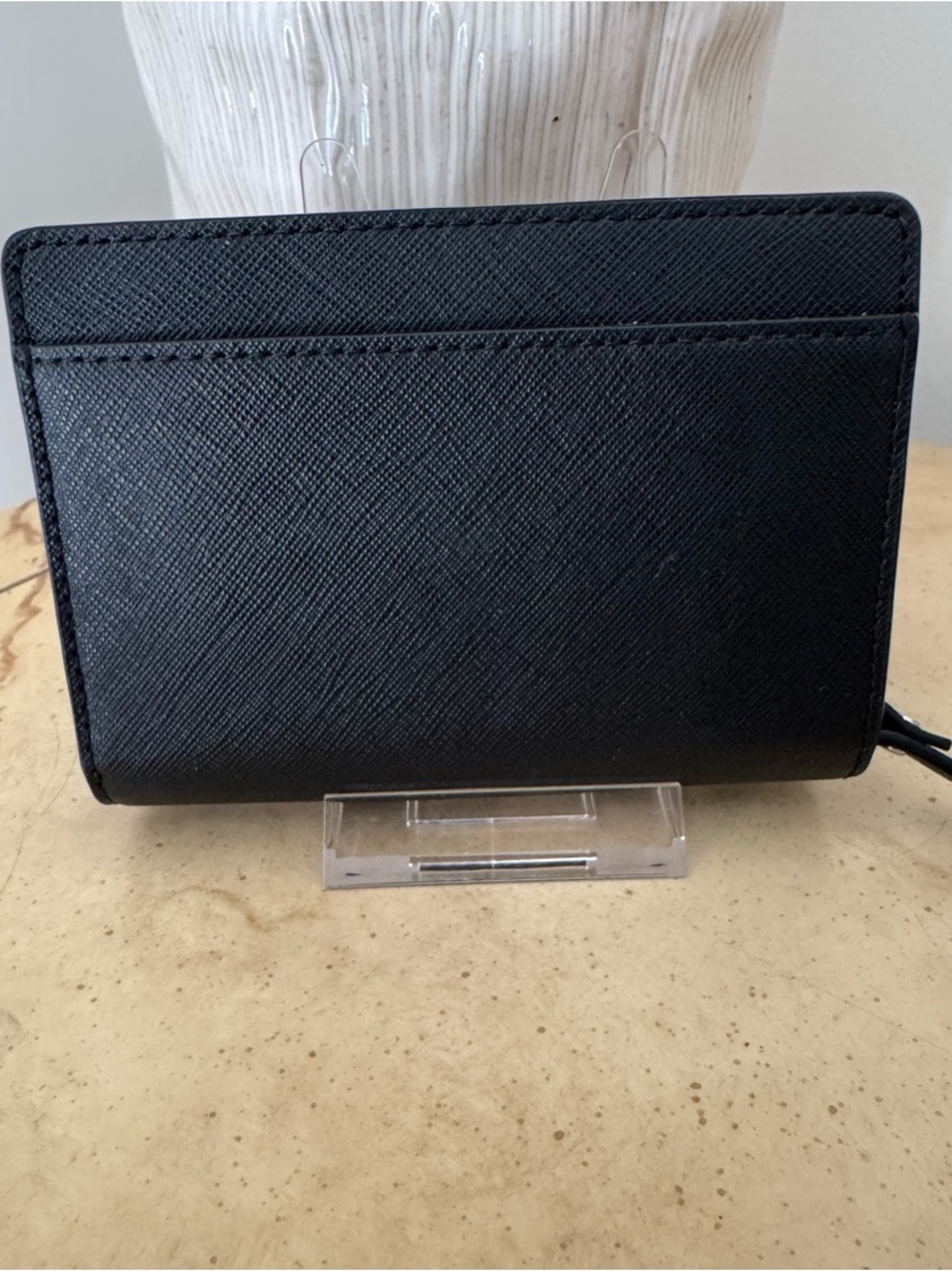 KATE SPADE SAFFIANO MEDIUM BIFOLD WALLET - Picture 3 of 9